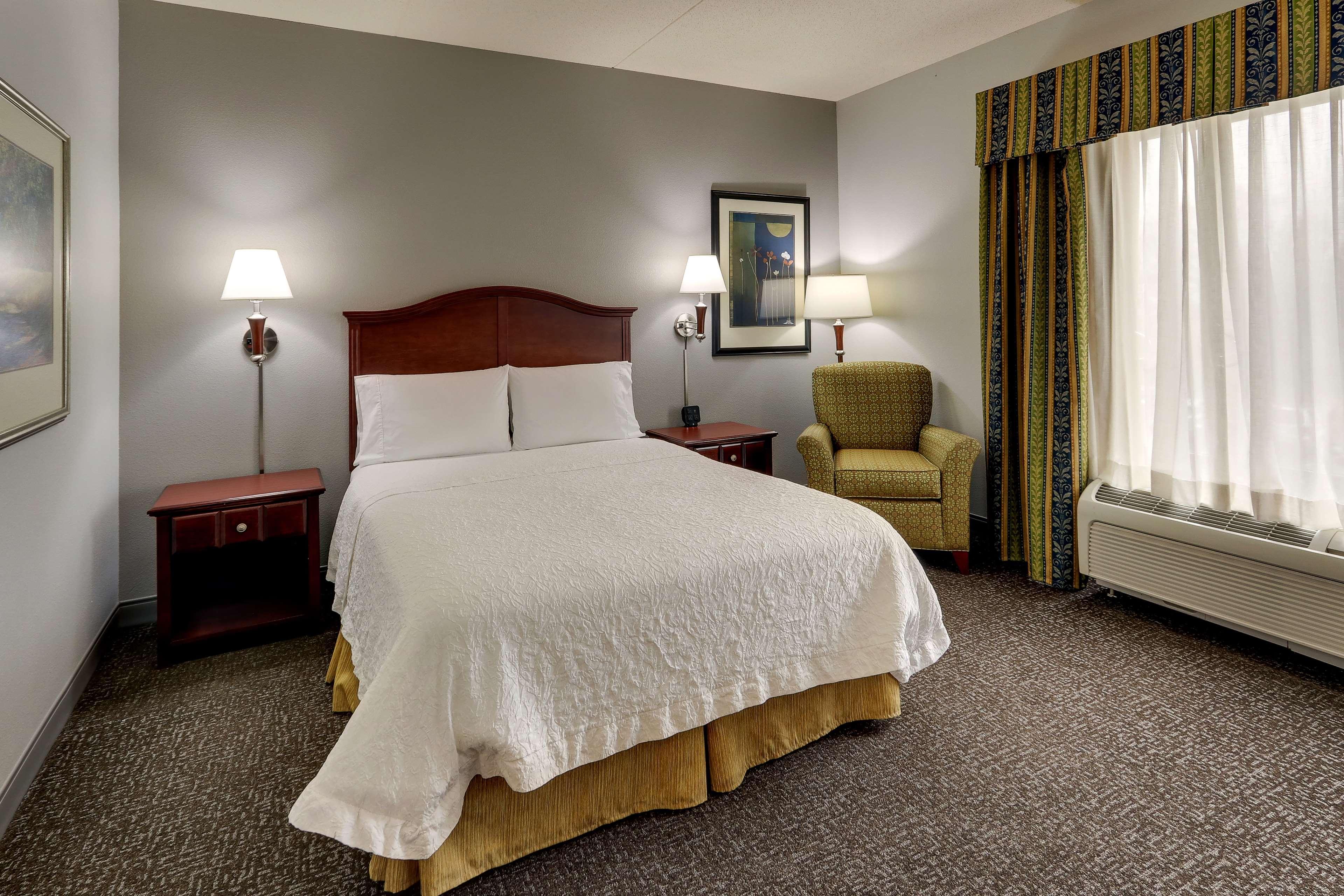 Hampton Inn & Suites Indianapolis-Airport Exterior foto