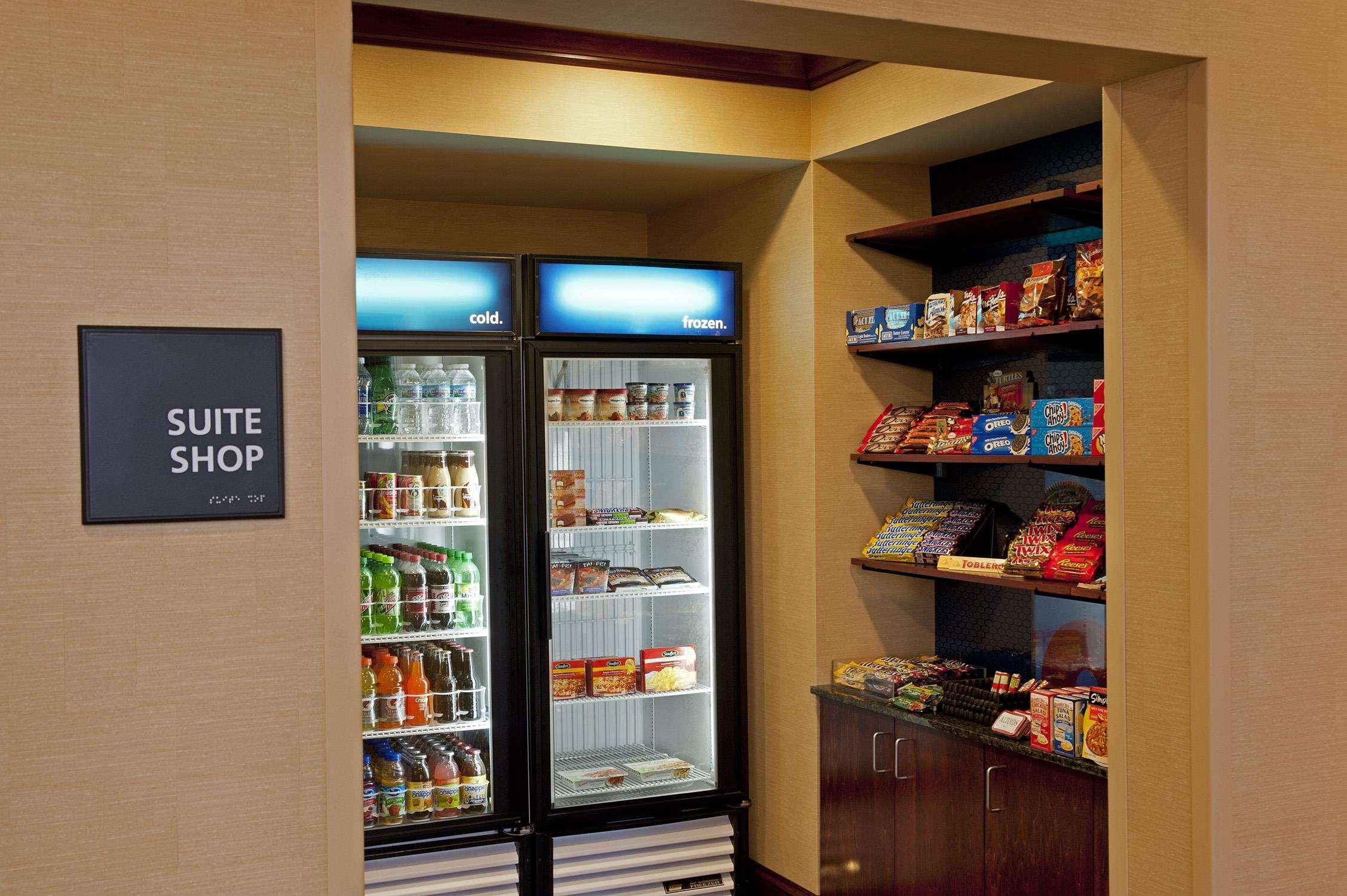 Hampton Inn & Suites Indianapolis-Airport Facilidades foto