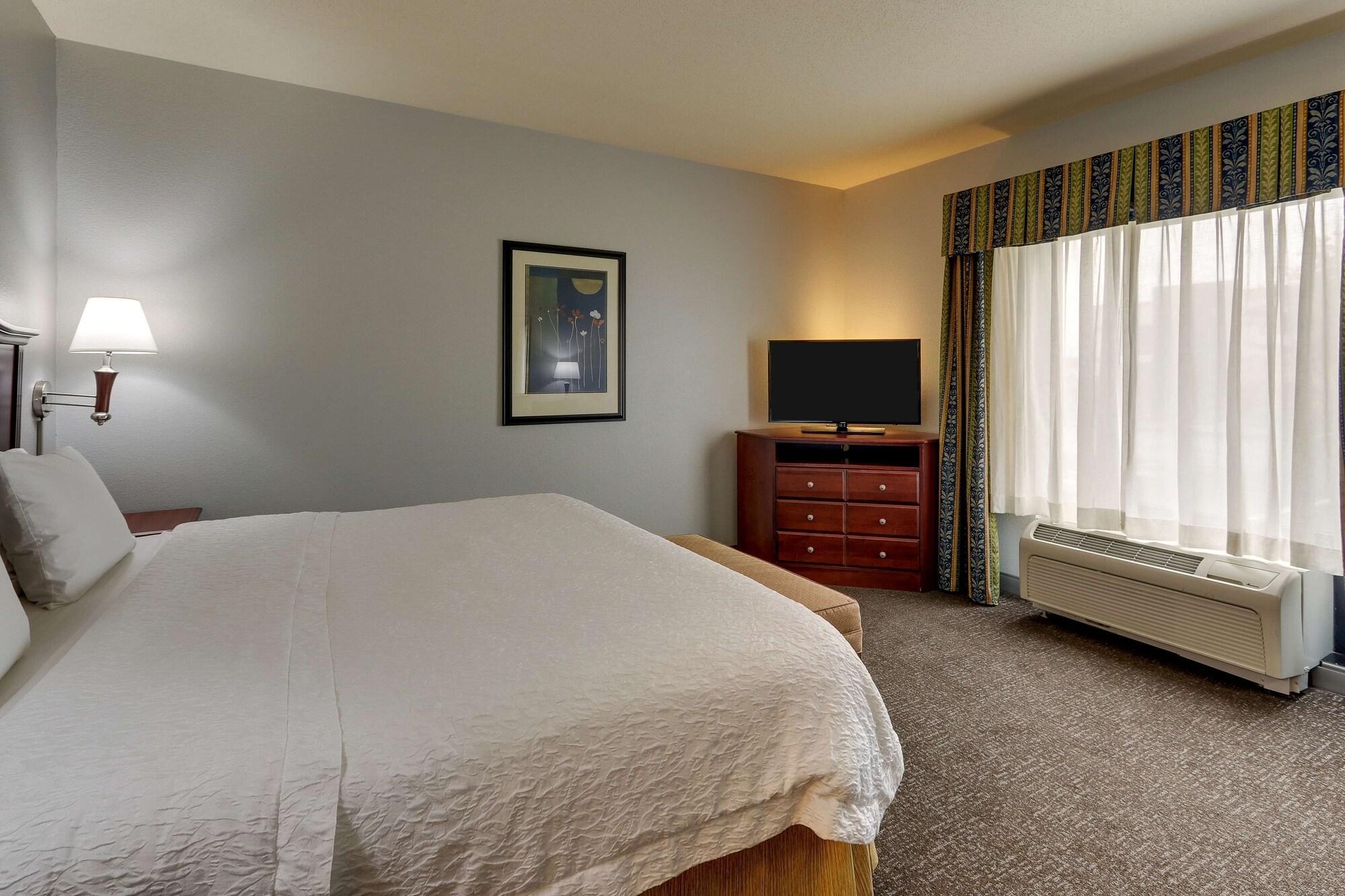Hampton Inn & Suites Indianapolis-Airport Exterior foto
