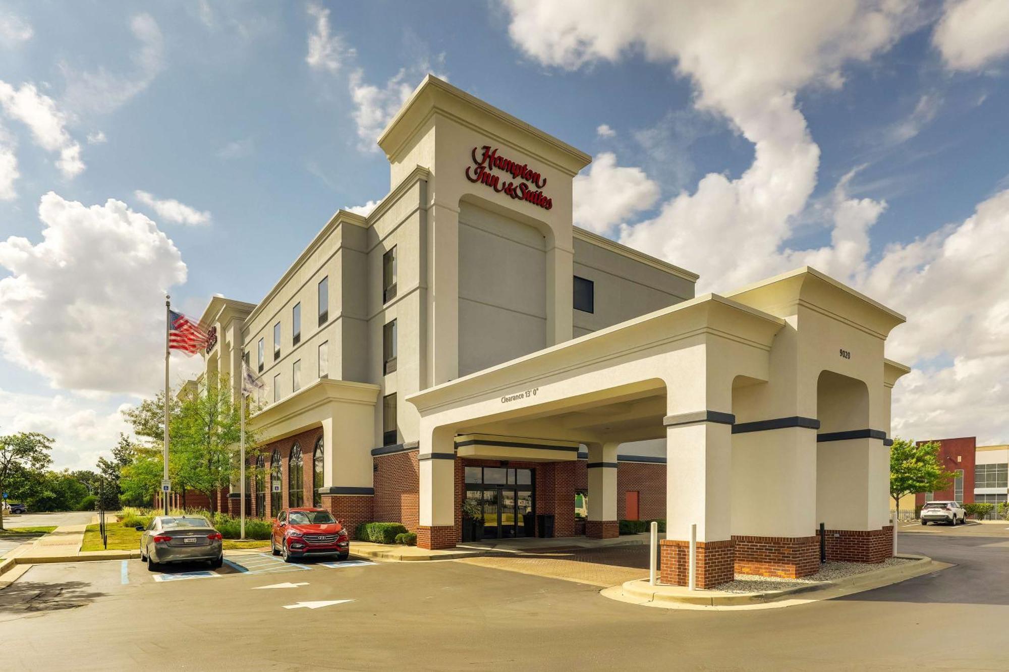 Hampton Inn & Suites Indianapolis-Airport Exterior foto