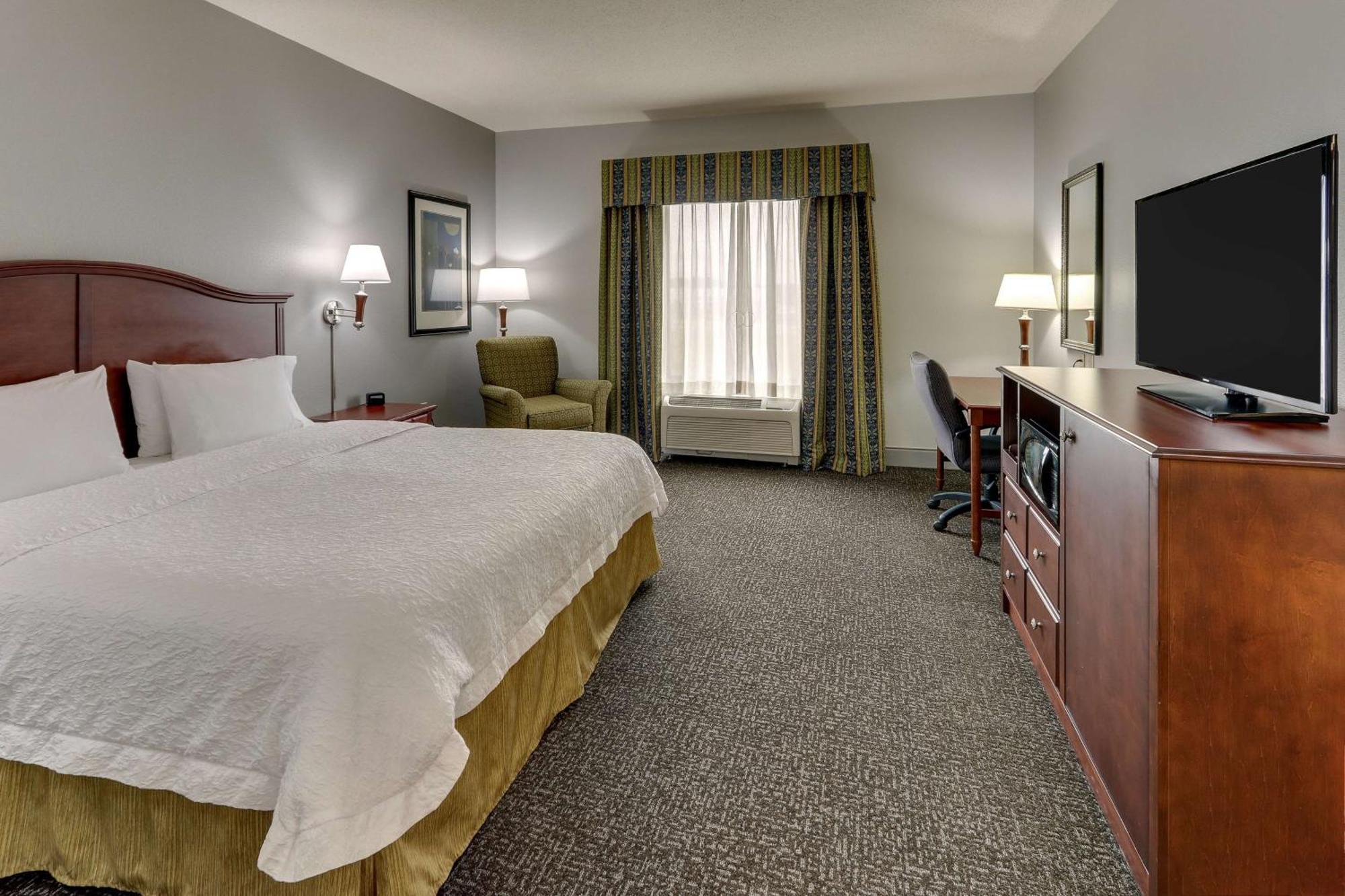 Hampton Inn & Suites Indianapolis-Airport Exterior foto
