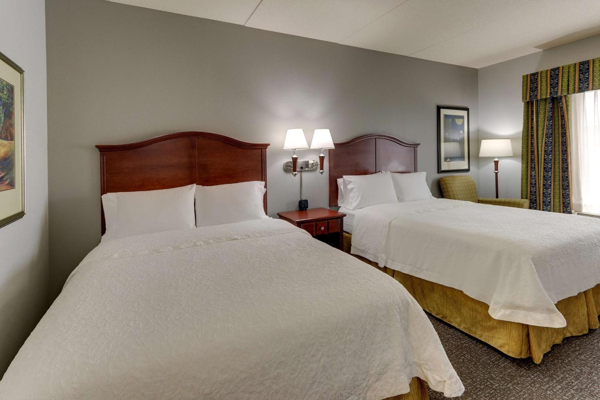 Hampton Inn & Suites Indianapolis-Airport Exterior foto