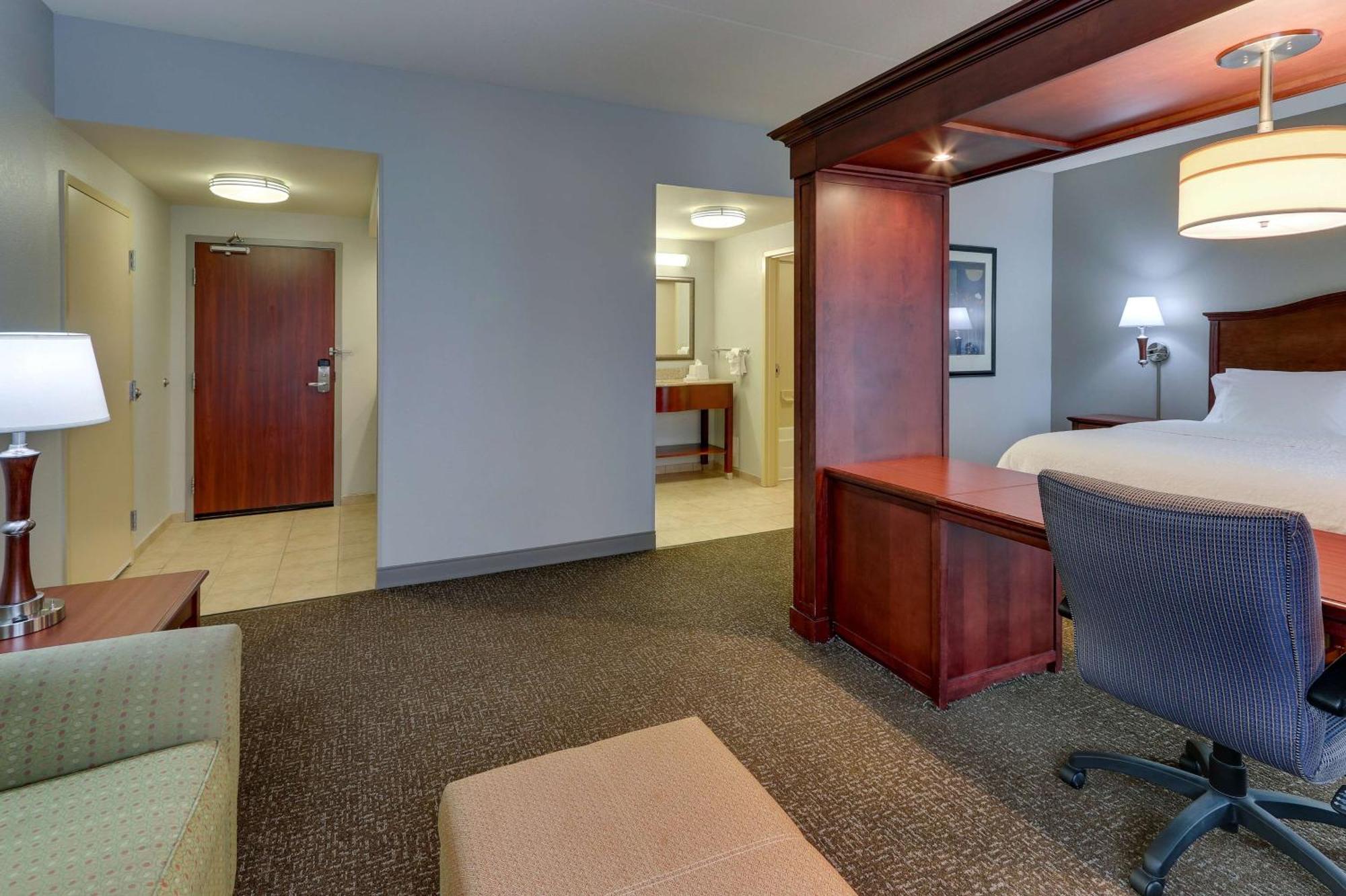 Hampton Inn & Suites Indianapolis-Airport Exterior foto